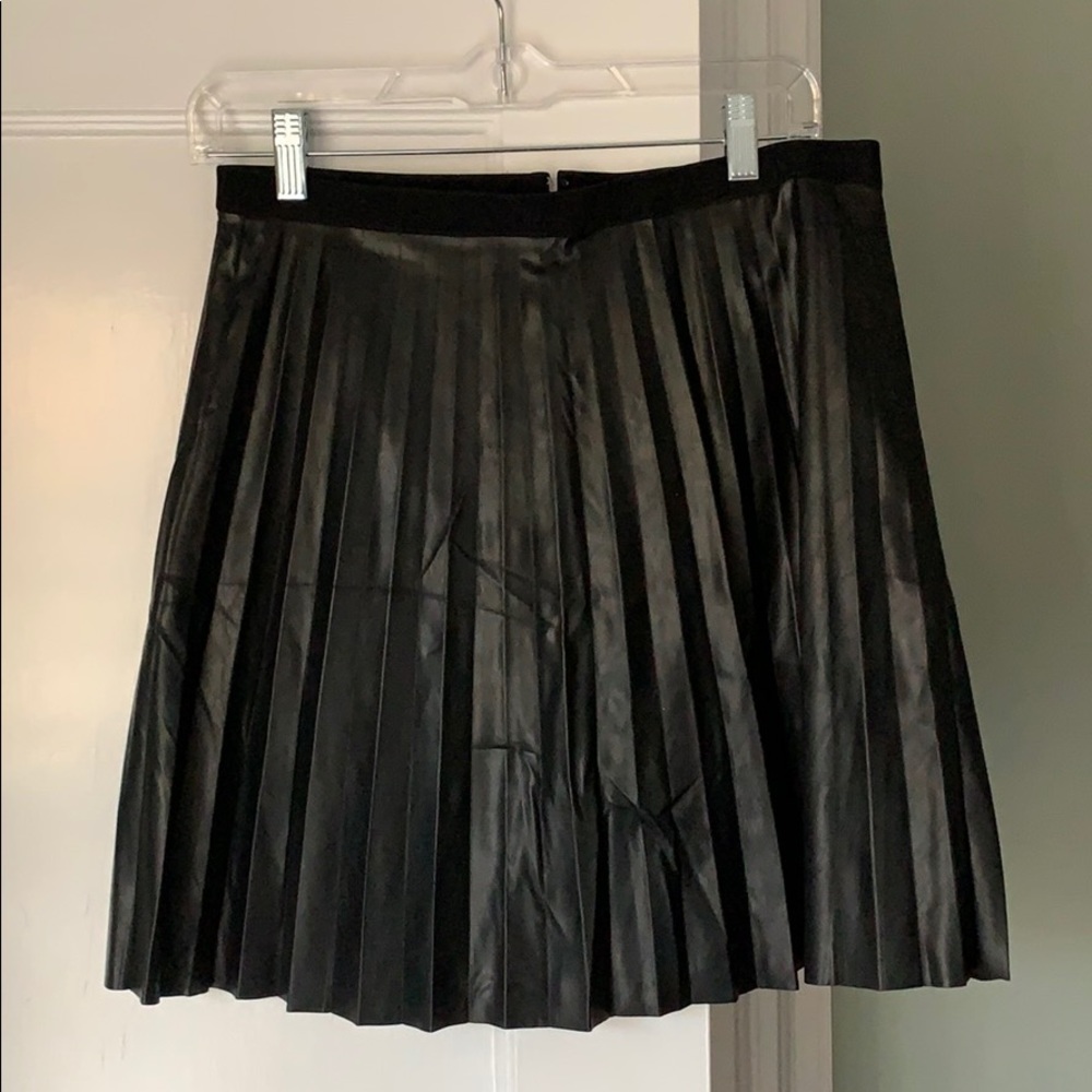 Pleather pleated skirt